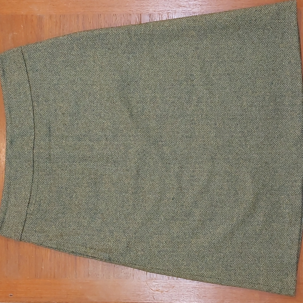 Land's End Wool Midi Skirt EUC Olive Herringbone Size 8